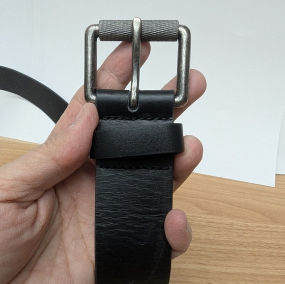 Black genuine leather belt in used condition - Picture 2 of 5